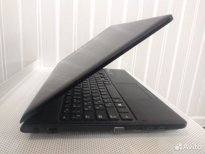 Ноутбук Samsung NP 355 E5C