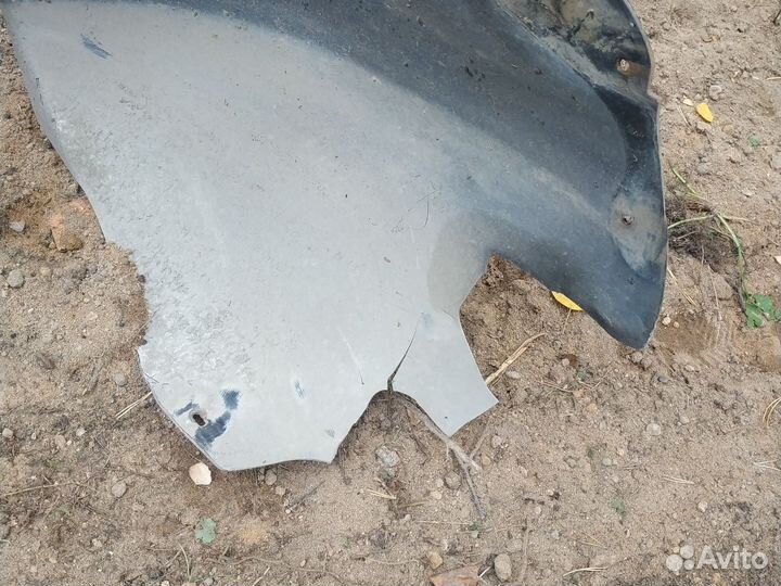 Подрылки передние пассат б6