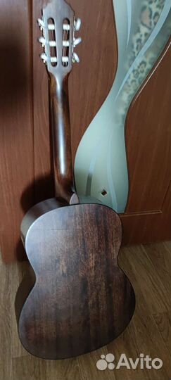 Отличная классическая гитара Cort
