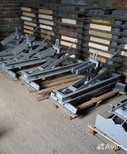 Захваты для бордюров в наличии