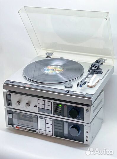 Новый Проигрыватель винила + усилитель+ кассета
