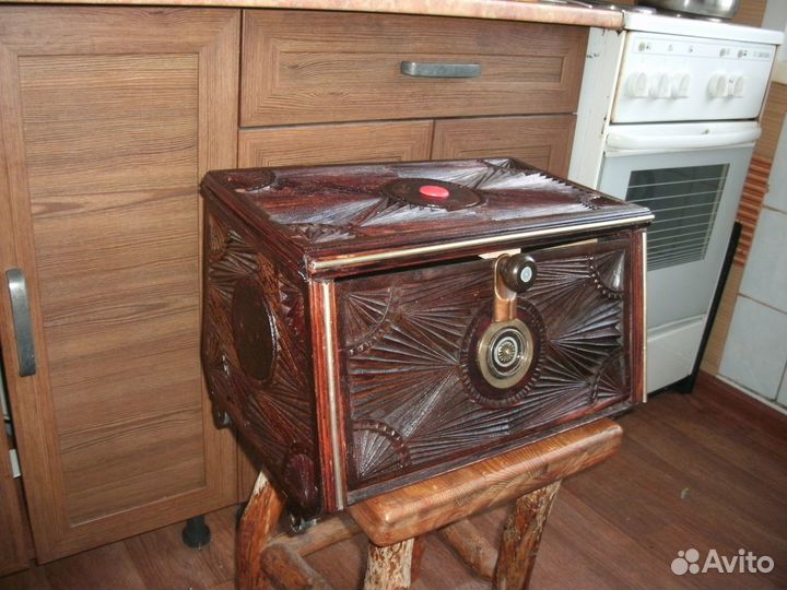 Хлебница резная дерево
