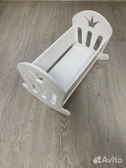 Детская кроватка для кукол