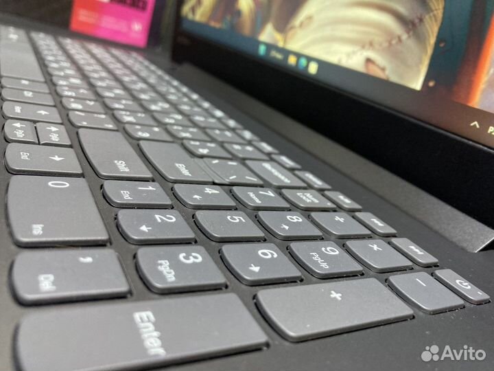 Ноутбук i3/4gb/mx110