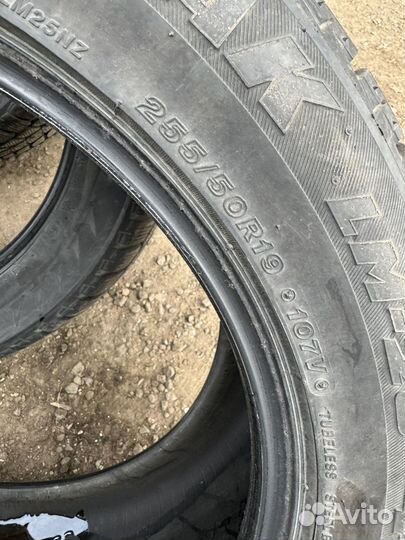 Bridgestone Blizzak LM-25 4x4 255/50 R19 107V