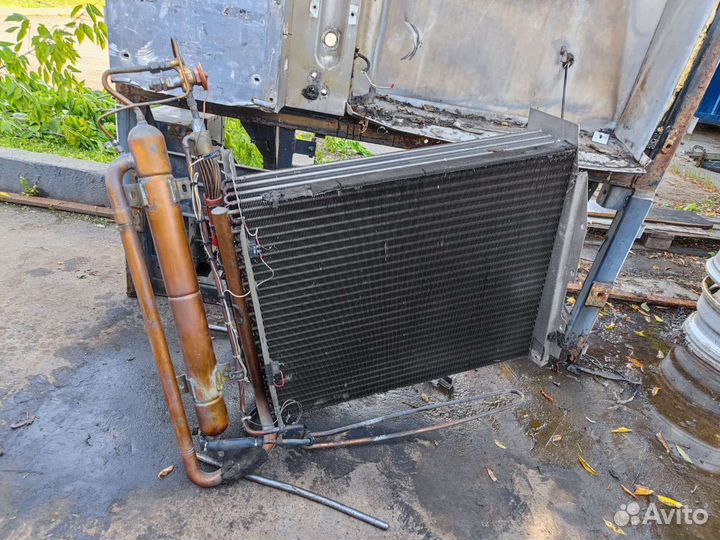 Радиатор с рефрижекторной установки Thermo King