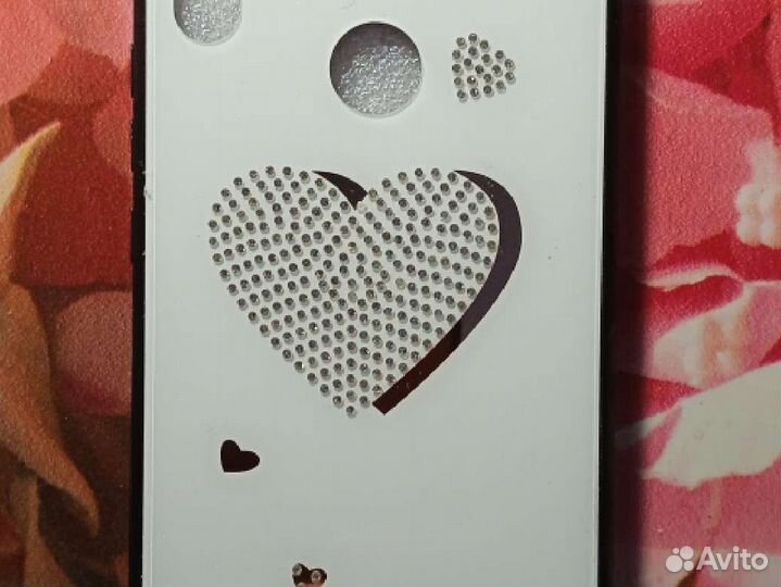 Чехол на телефон