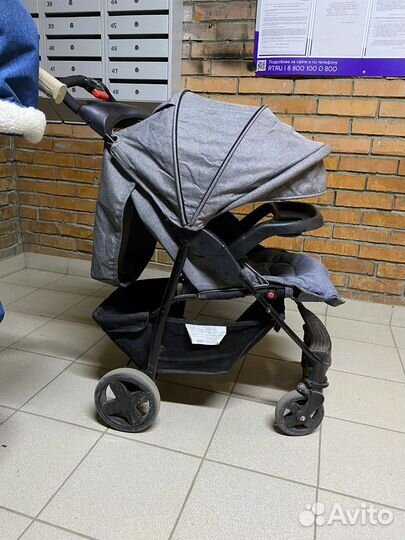 Прогулочная коляска