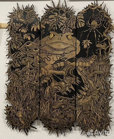 Интерьерная картина на досках от скейтборда