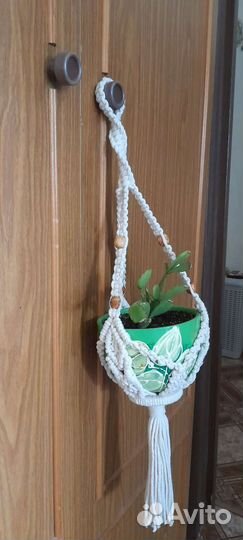 Кашпо для цветов подвесное