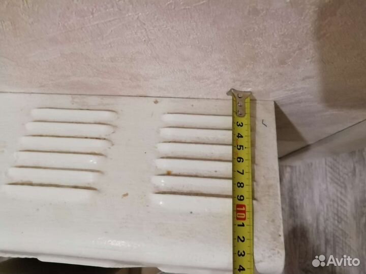 Экран на чугунную батарею