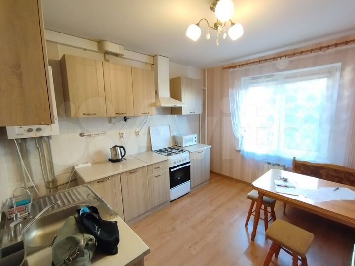 2-к. квартира, 70 м², 4/9 эт.
