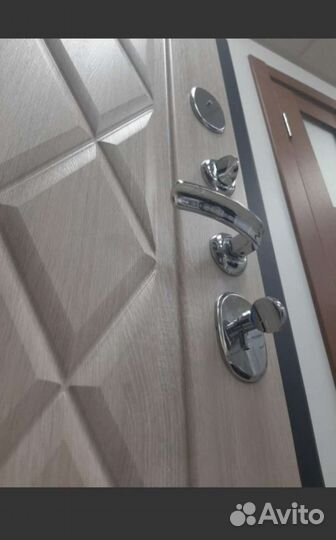 Дверь входная