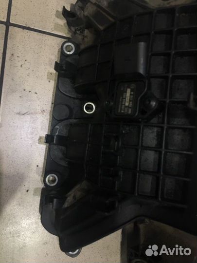 Коллектор впускной Volkswagen Jetta 6 CAX