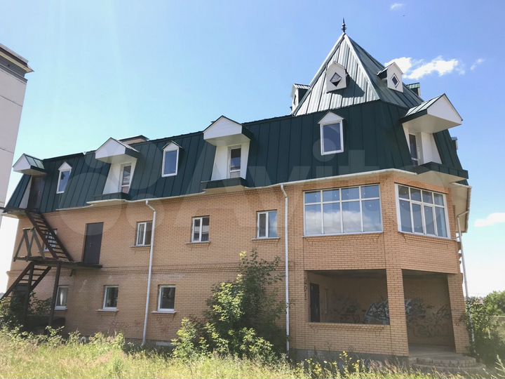 Отдельностоящее здание 1100м² с земельным участком