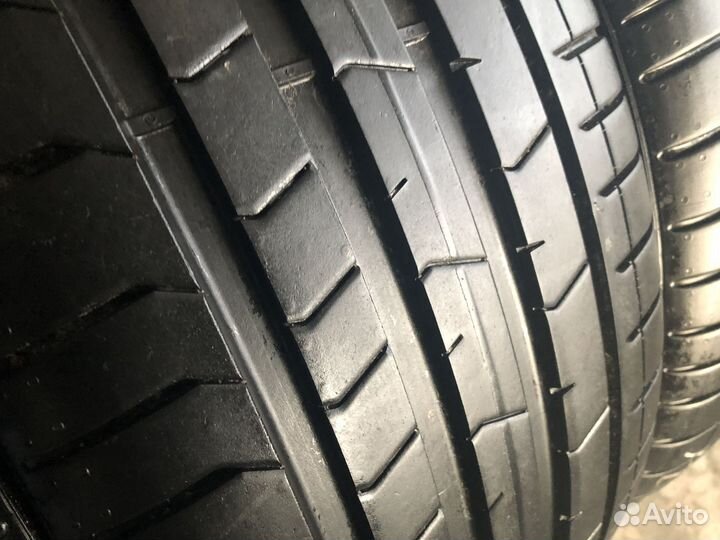 Pirelli P Zero PZ4 255/40 R21