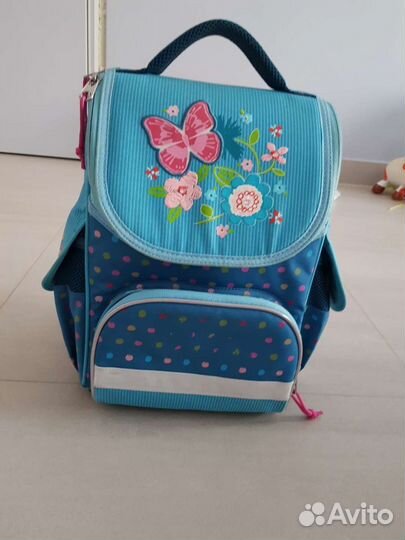 Продам рюкзак школьный