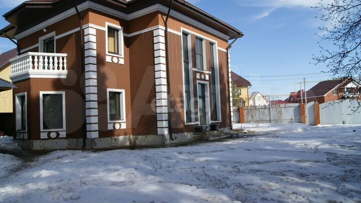 Коттедж 175 м² на участке 6 сот.