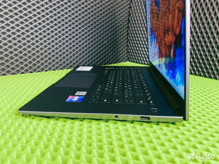 Ноутбук Honor i5 512gb