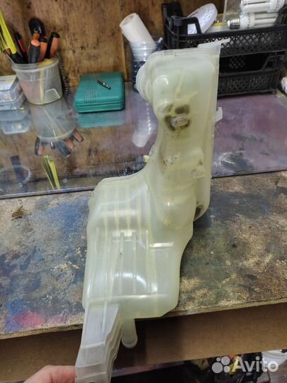 Расширительный бачок Renault Latitude