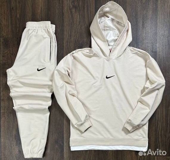 Костюм спортивный Nike