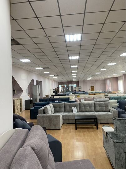 Торговая площадь, 1300 м²