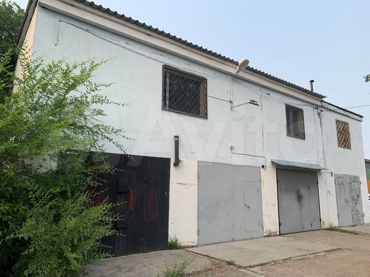 Гараж, > 30 м²