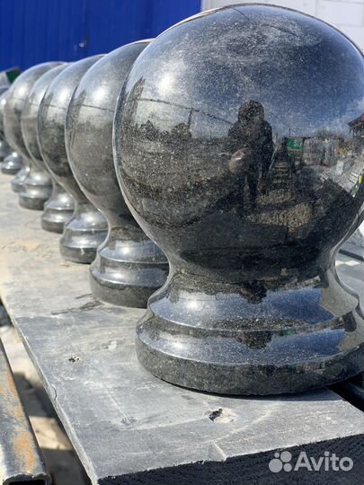 Вазы из гранита оптом