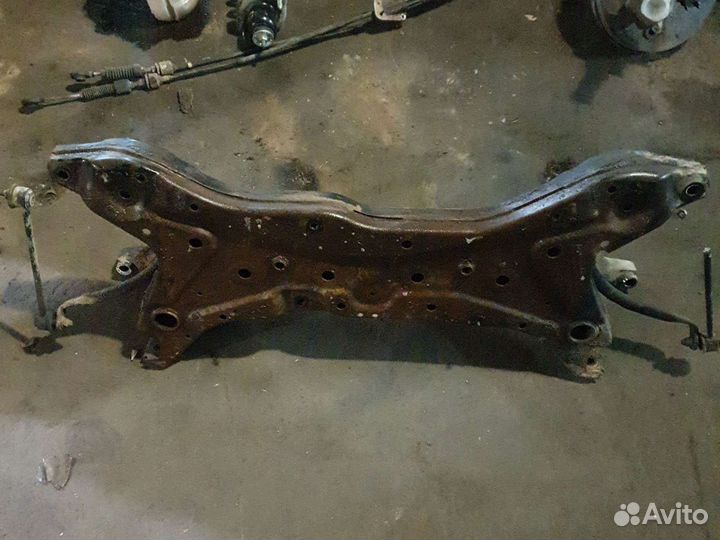 Подрамник митсубиси лансер 10