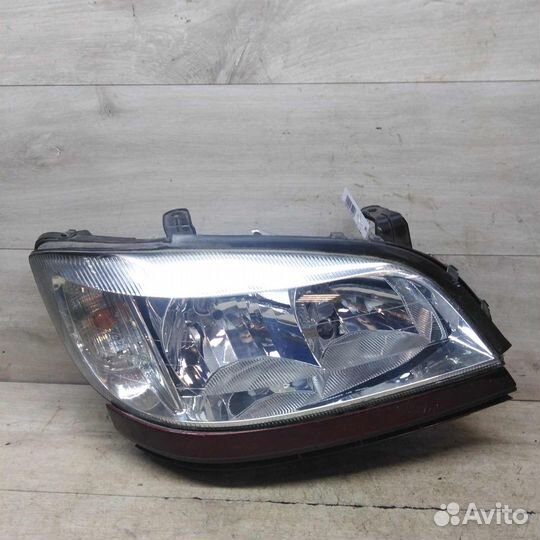 Фара правая Opel Zafira A