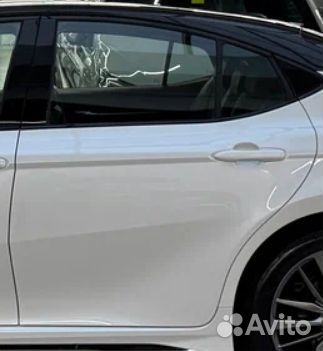 Задняя левая дверь XV80 Toyota Camry