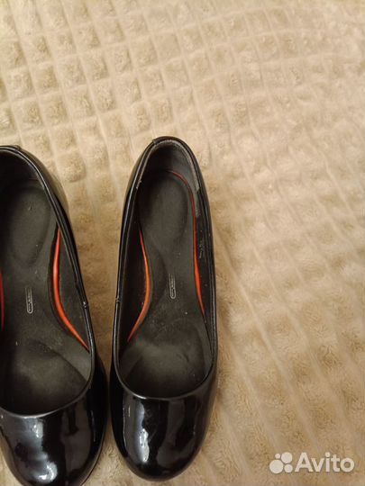 Туфли женские 35 размер натуральный лак