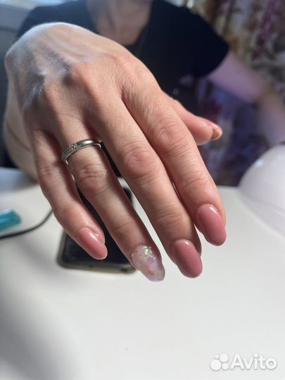 Маникюр и педикюр