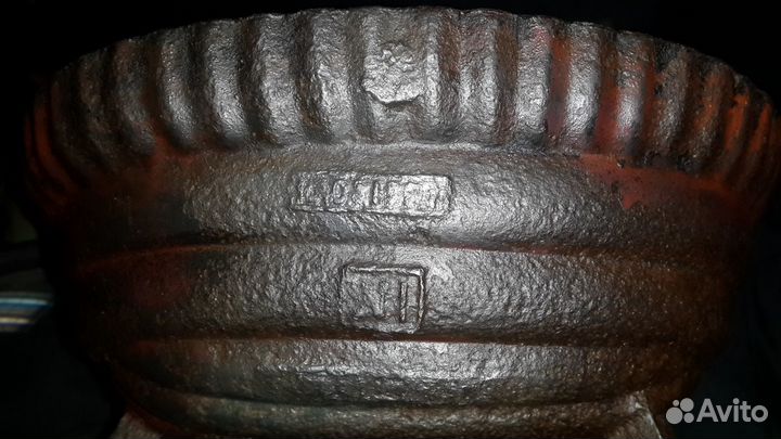 Старинная чугунная форма для хлеба