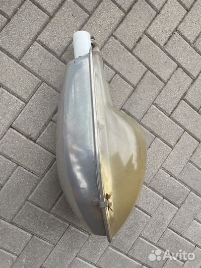 Фонарь уличный на столб с лампой