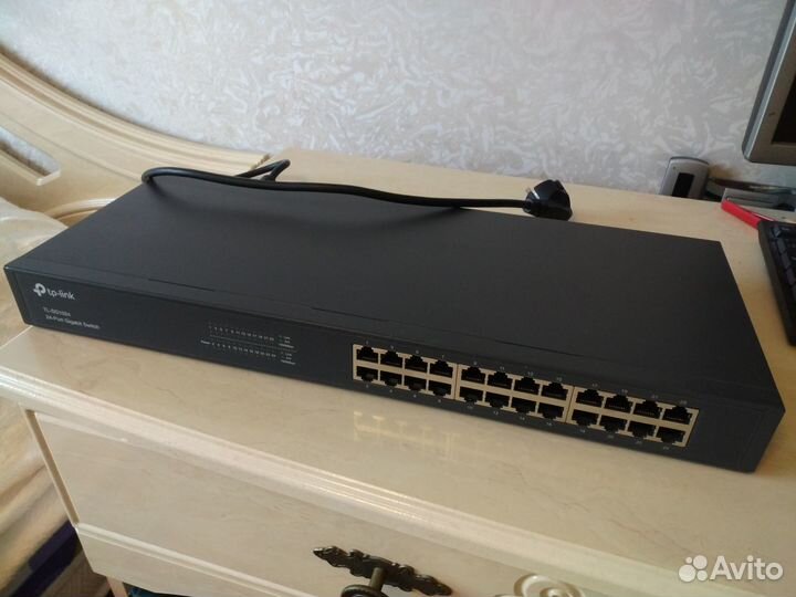 Сетевой коммутатор TP-link TL-SG1024