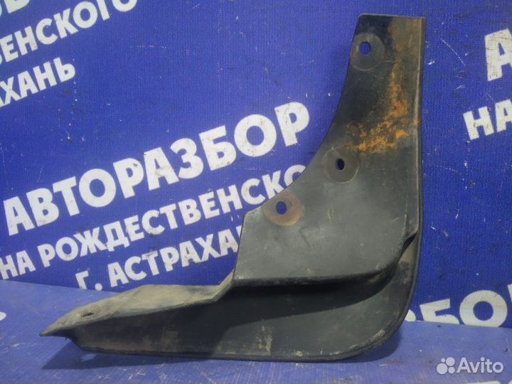 Брызговик Renault Duster кроссовер 2014