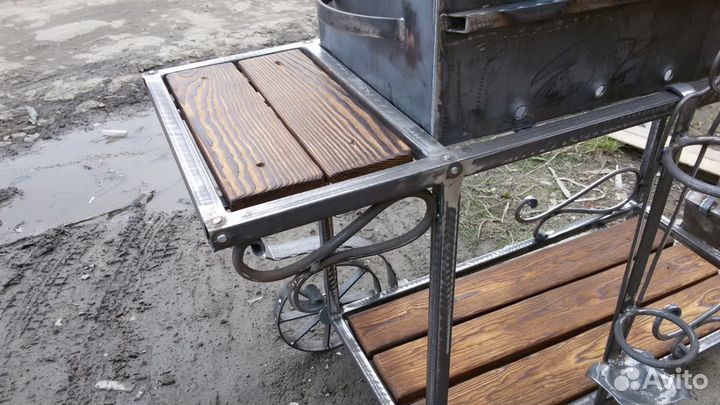 Кованый мангал на колесах для вашего отдыха 4 мм