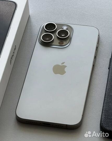 iPhone 15 Pro Max, 256 ГБ