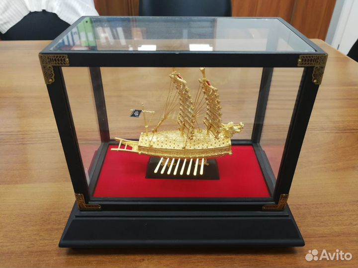 Статуэтка Корабль позолоченный