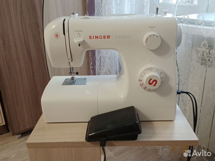 Швейная машина Singer tradition