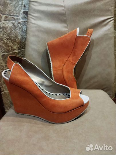 Босоножки на платформе