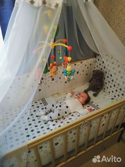 Мобиль детский на кроватку