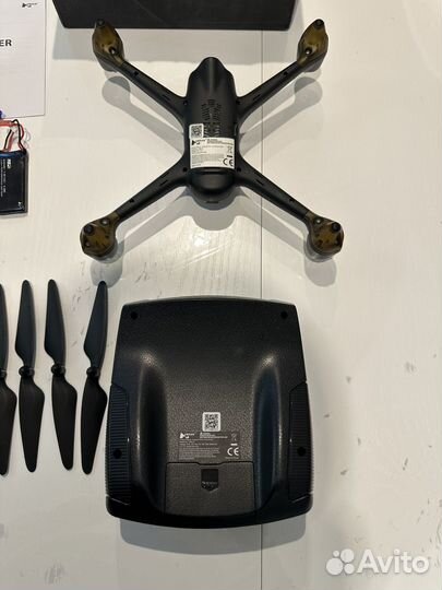 Квадрокоптер hubsan h501s