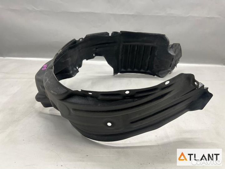 Подкрылок передний правый toyota estima