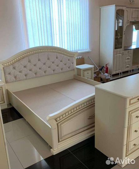 Спальный гарнитур