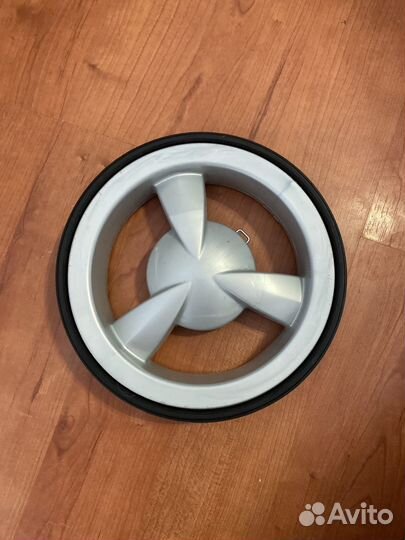 Колесо для коляски stokke