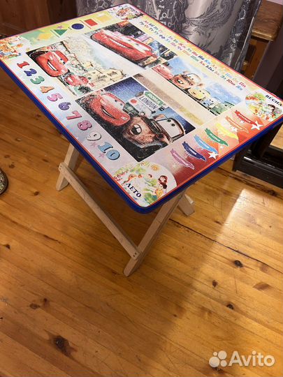 Детский столик