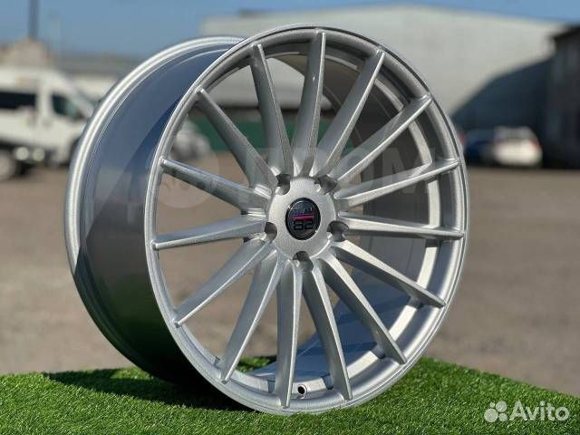 Диск литой разношир. Replica Vossen VFS-2 5x120