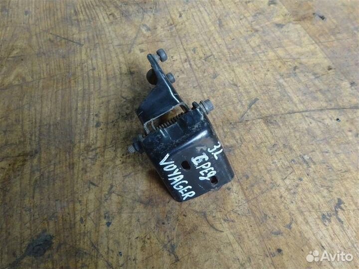 Ролик двери сдвижной средний Chrysler Voyager/Car